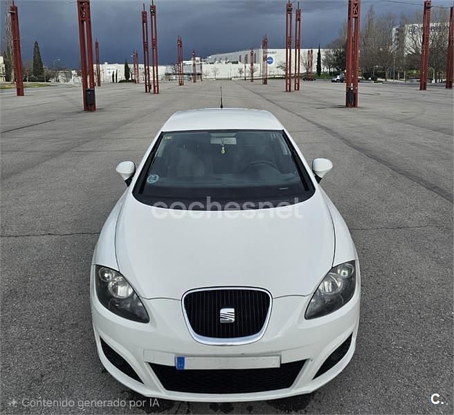 Usado Seat Leon Reference 105 CV (77 kW) 2010 Blanco Utilitario