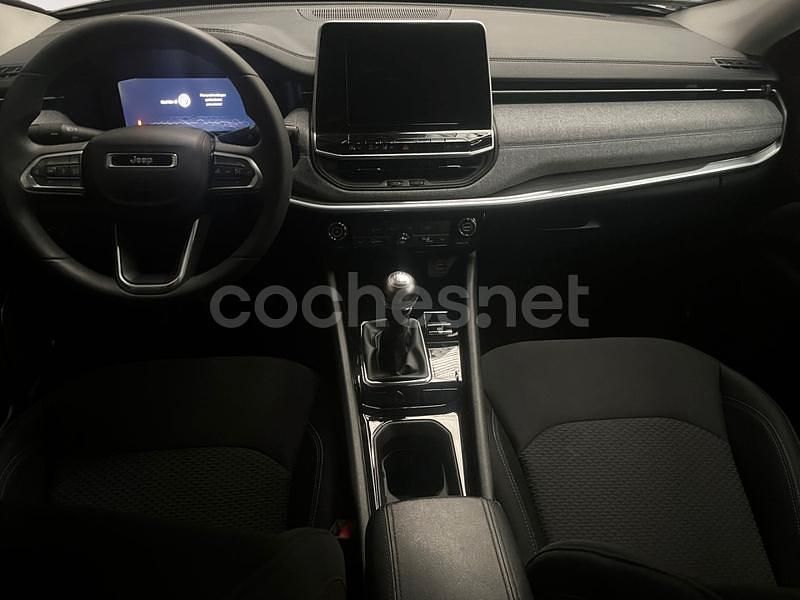 Usado Jeep Compass Longitude 130 CV (95 kW) 2022 Gris / plata SUV