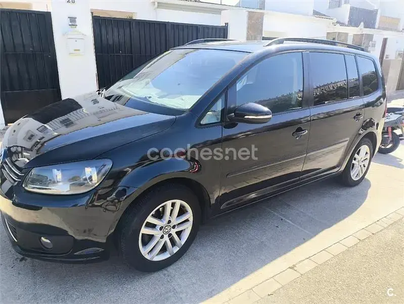 Usado VW Touran Edition 105 CV (77 kW) 2011 Negro Monovolumen