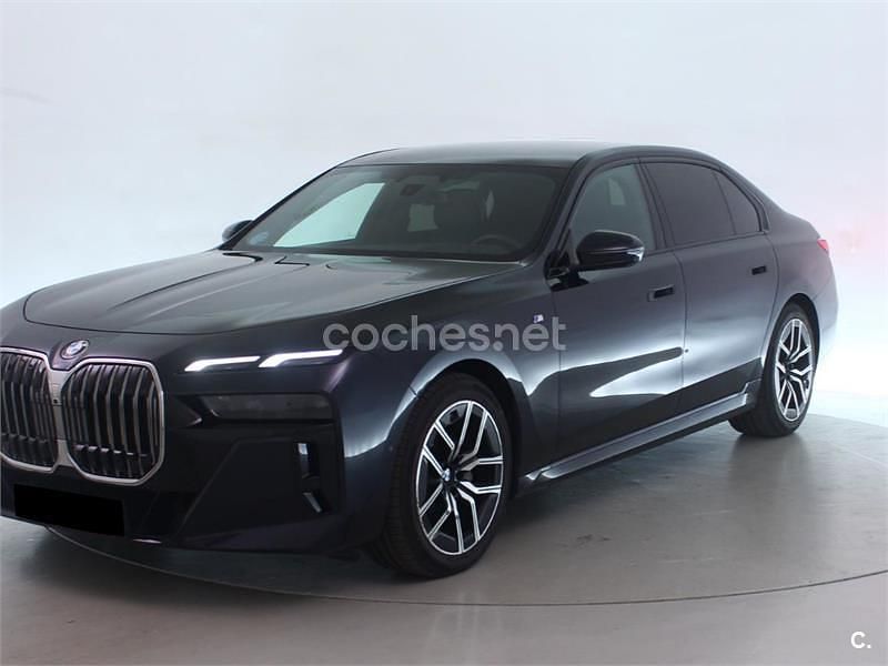 Negro Usado 2024 BMW 740 Berlina | 83.500 € (Super precio) - Imagen 1/4