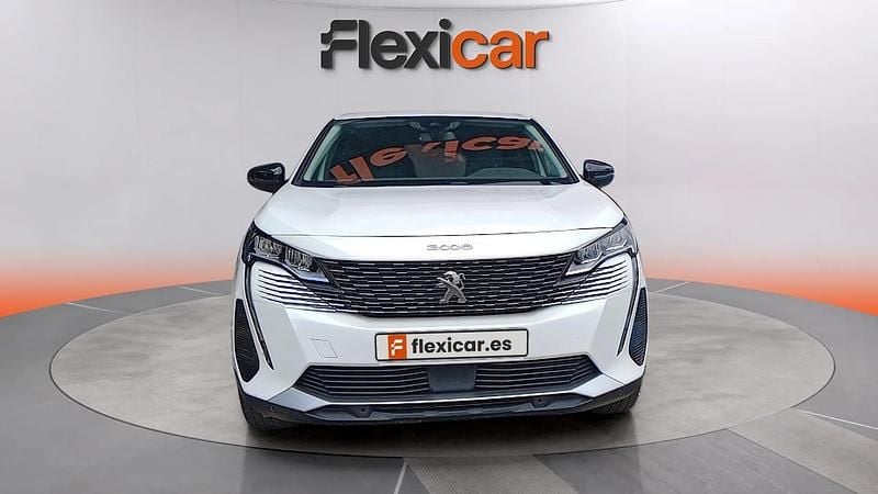 Usado Peugeot 3008 Allure 131 CV (96 kW) 2022 Blanco Monovolumen