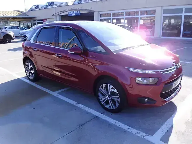 Usado Citroën C4 Feel 120 CV (88 kW) 2016 Rojo Monovolumen