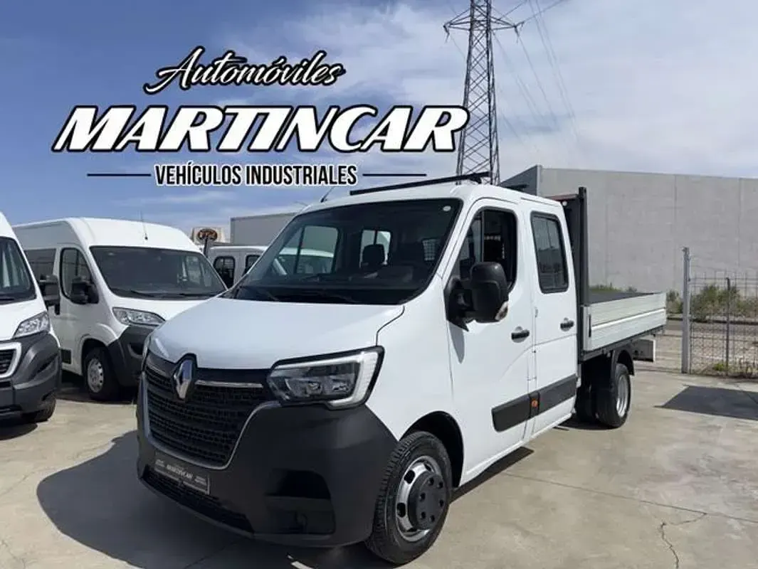 Usado Renault Master 107 CV (78 kW) 2022 Blanco Monovolumen