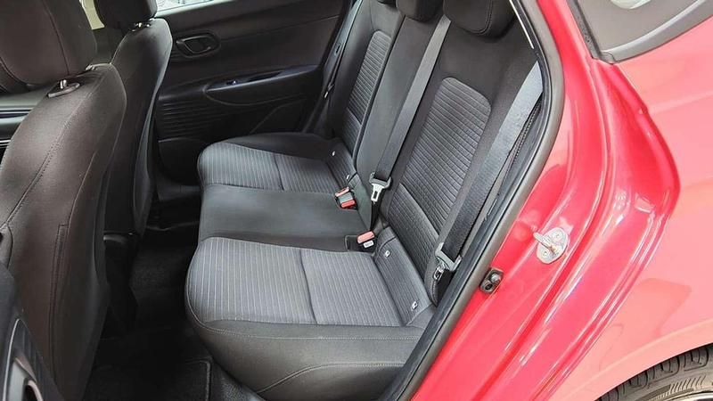 Usado Hyundai i20 101 CV (74 kW) 2022 Burdeos Utilitario