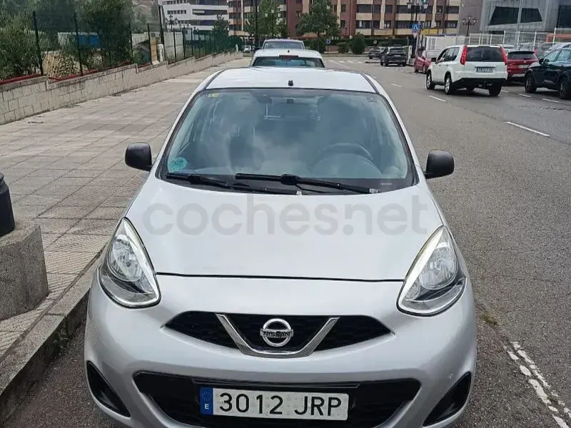 Usado Nissan Micra Tekna 80 CV (58 kW) 2016 Gris / plata Utilitario