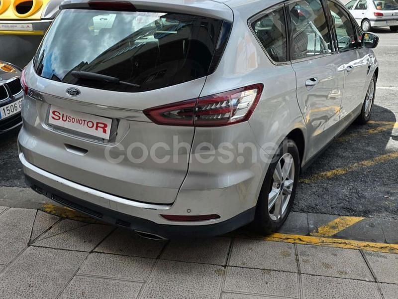Usado Ford S-MAX Titanium 180 CV (132 kW) 2017 Gris / plata Monovolumen
