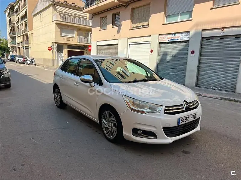Usado Citroën C4 92 CV (67 kW) 2013 Blanco Berlina