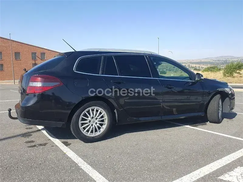 Usado Renault Laguna III 110 CV (80 kW) 2011 Negro Familiar