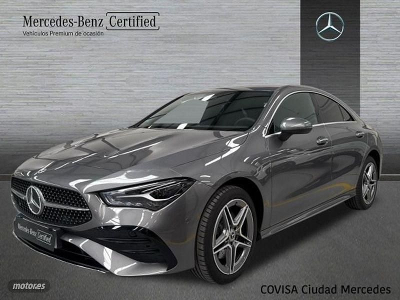 Gris Nuevo 2025 Mercedes CLA250e Berlina | 47.701 € (Precio justo) - Imagen 1/4