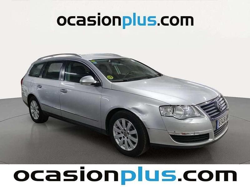 Usado VW Passat Advance 140 CV (102 kW) 2008 Gris Familiar