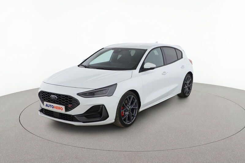 Blanco Usado 2022 Ford Focus ST Berlina | 31.499 € (Un poco caro) - Imagen 1/4