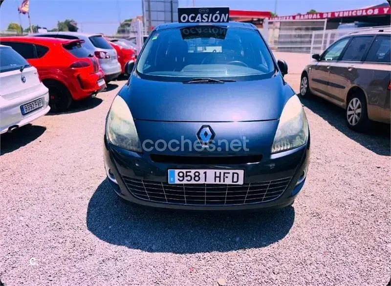 Usado Renault Mégane III Dynamique 130 CV (95 kW) 2010 Negro Berlina