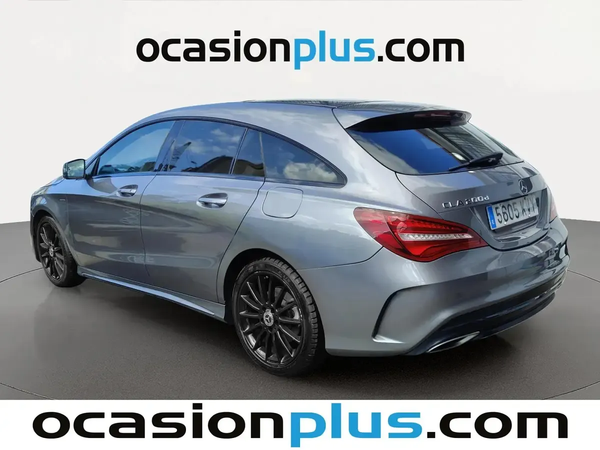 Usado Mercedes CLA200 AMG 136 CV (100 kW) 2019 Gris Coupe