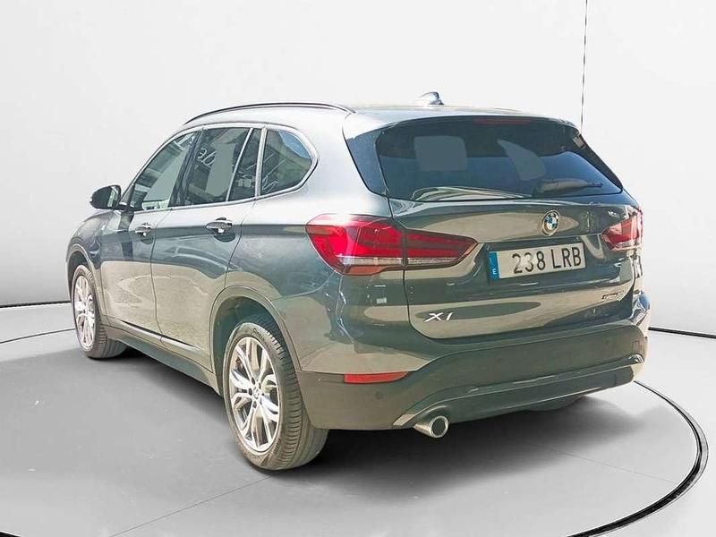 Usado BMW X1 Advantage 137 CV (100 kW) 2021 Gris SUV