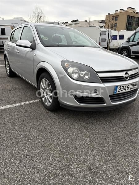 Usado Opel Astra Enjoy 100 CV (73 kW) 2006 Gris / plata Berlina