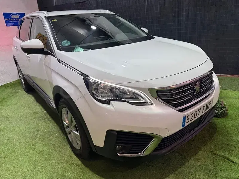 Usado Peugeot 5008 Active 130 CV (95 kW) 2018 Blanco SUV