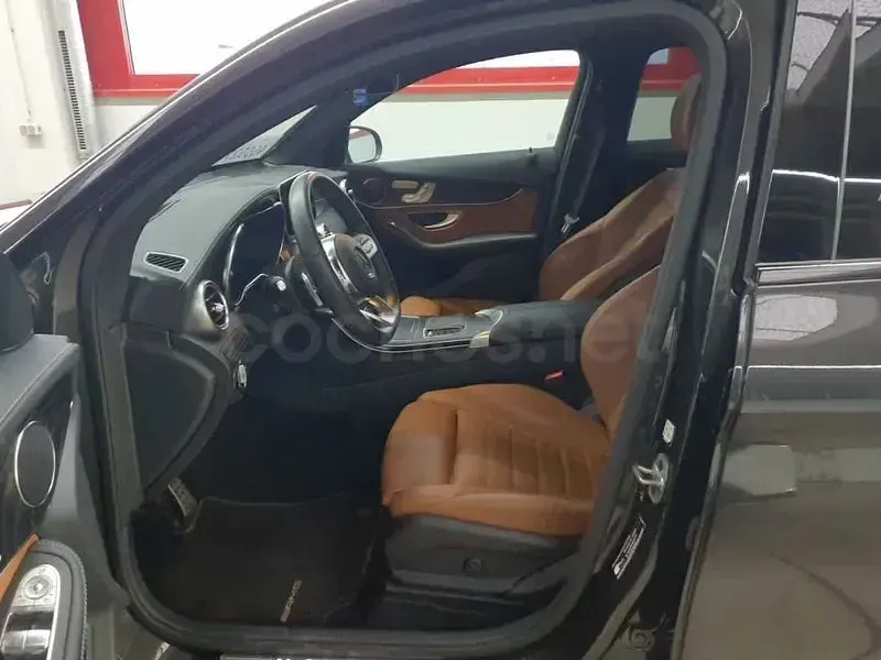 Usado Mercedes GLC300 245 CV (180 kW) 2022 Gris / plata SUV