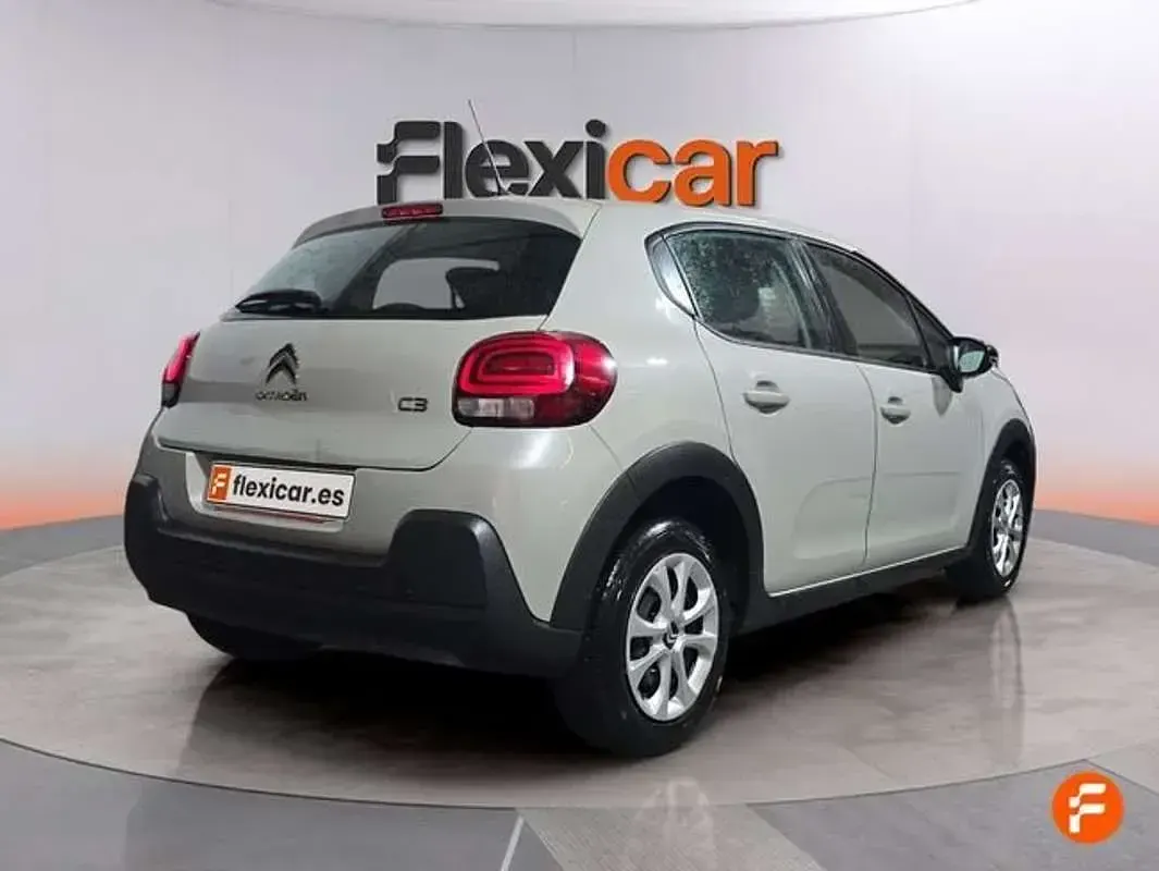 Usado Citroën C3 Feel 99 CV (72 kW) 2021 Gris Utilitario