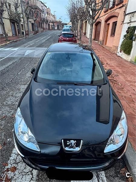 Usado Peugeot 407 137 CV (100 kW) 2005 Negro Berlina