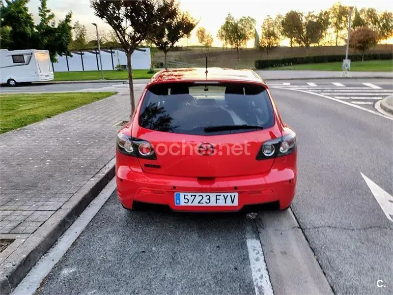 Usado Mazda 3 Active 105 CV (77 kW) 2007 Rojo Berlina