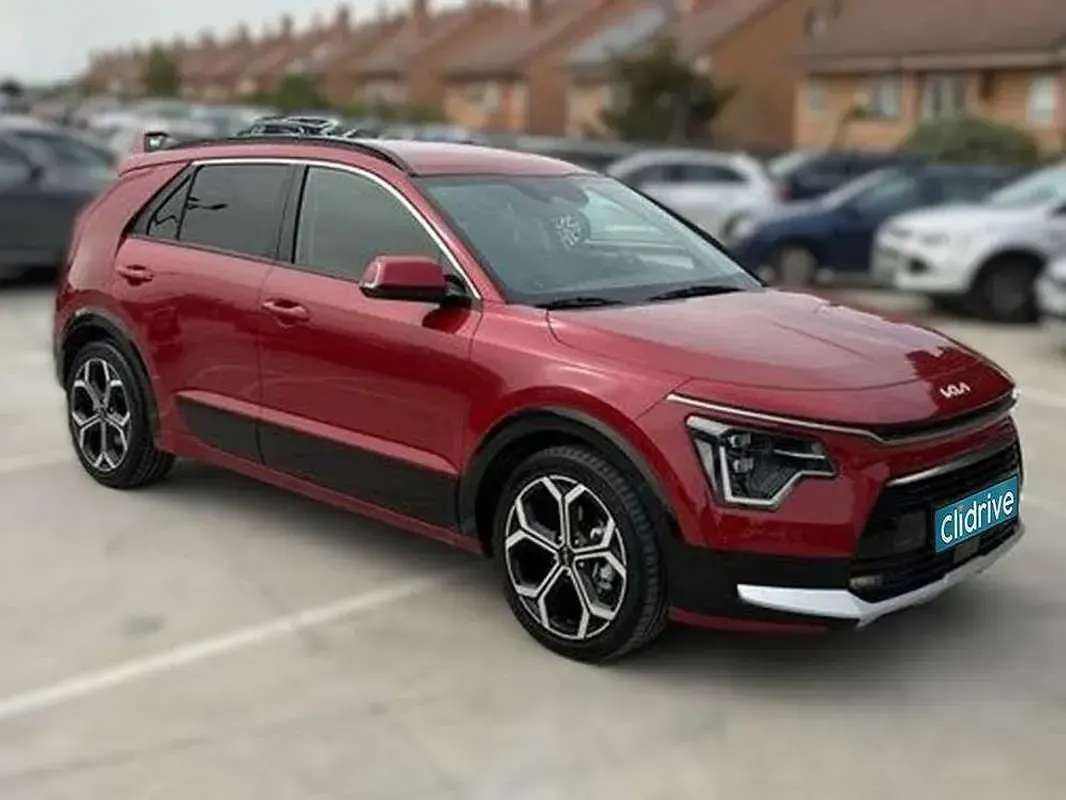 Usado Kia Niro 183 CV (134 kW) 2022 Rojo SUV
