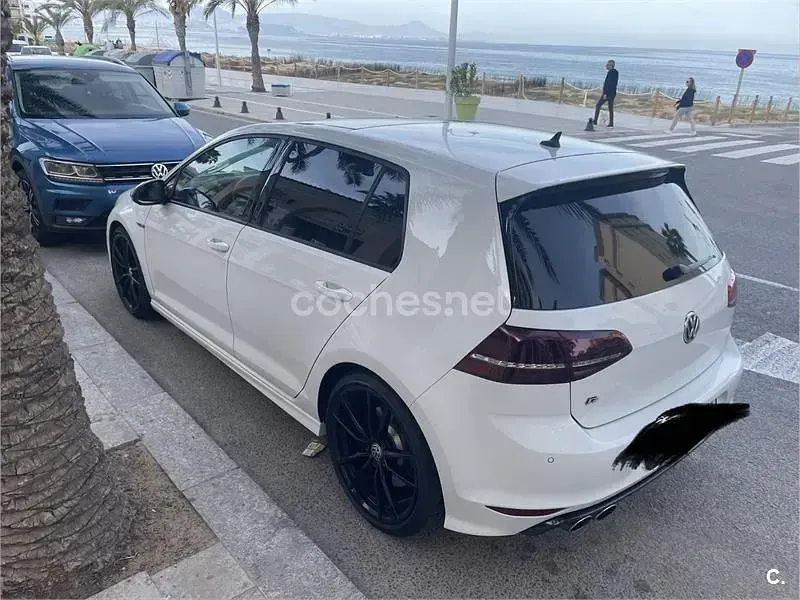Usado VW Golf VII R 300 CV (220 kW) 2015 Blanco Berlina