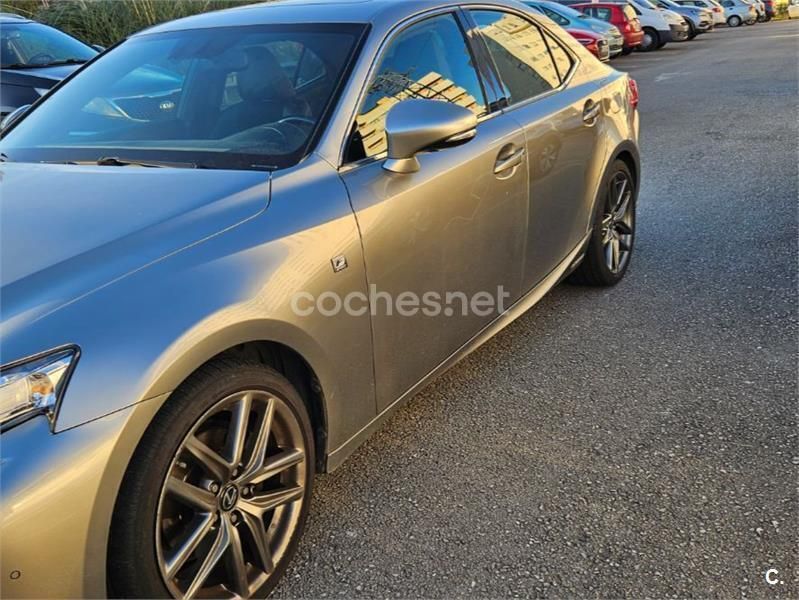 Gris / plata Usado 2016 Lexus IS300h Sport Line Berlina | 22.500 € (Precio justo) - Imagen 1/4