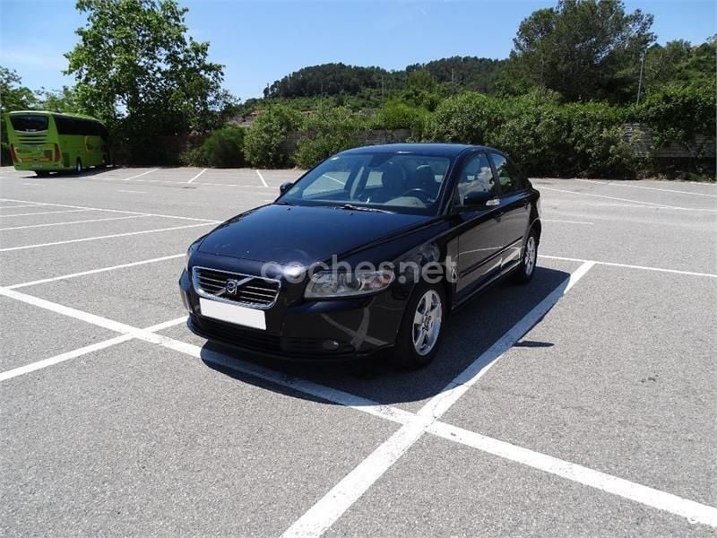Negro Usado 2008 Volvo S40 Kinetic Berlina | 4500 € (Buen precio) - Imagen 1/4