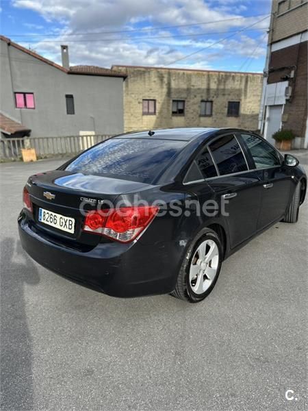 Usado 2010 Chevrolet Cruze LS Berlina | 6200 € (Un poco caro) - Imagen 1/4