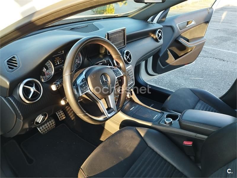 Usado Mercedes A250 AMG line 211 CV (155 kW) 2015 Blanco Berlina