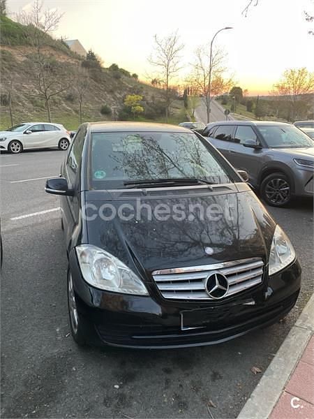 Usado Mercedes A150 95 CV (69 kW) 2009 Negro Berlina