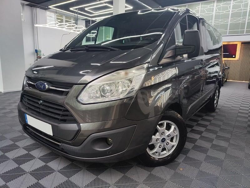 Usado Ford Transit Custom Nugget 130 CV (95 kW) 2016 Gris / plata Monovolumen