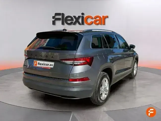 Usado Skoda Kodiaq Ambition 150 CV (110 kW) 2022 Gris SUV