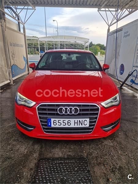 Usado Audi A3 Attraction 125 CV (91 kW) 2012 Rojo Berlina