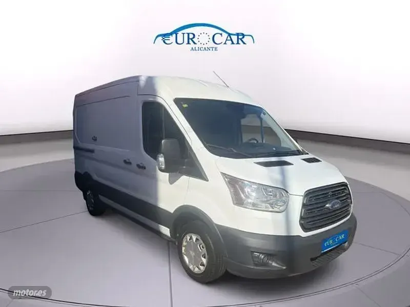 Usado Ford Transit 2018 Blanco Van
