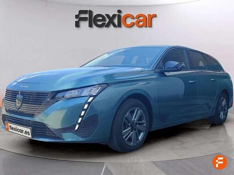 Usado Peugeot 308 SW Allure 131 CV (96 kW) 2022 Verde Familiar