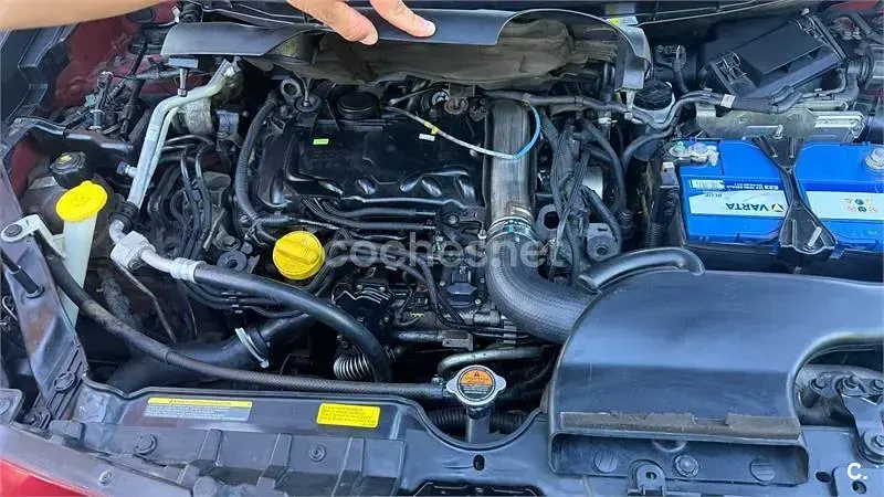 Usado Renault Koleos Expression 150 CV (110 kW) 2010 Granate SUV