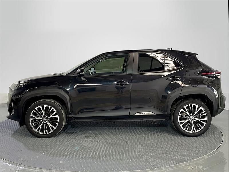 Usado Toyota Yaris Hybrid Active 116 CV (85 kW) 2021 Blanco perlado iceberg