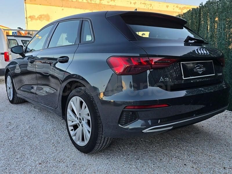 Usado Audi A3 Advanced Plus 116 HP (85 kW) 2023 Preto Sedan