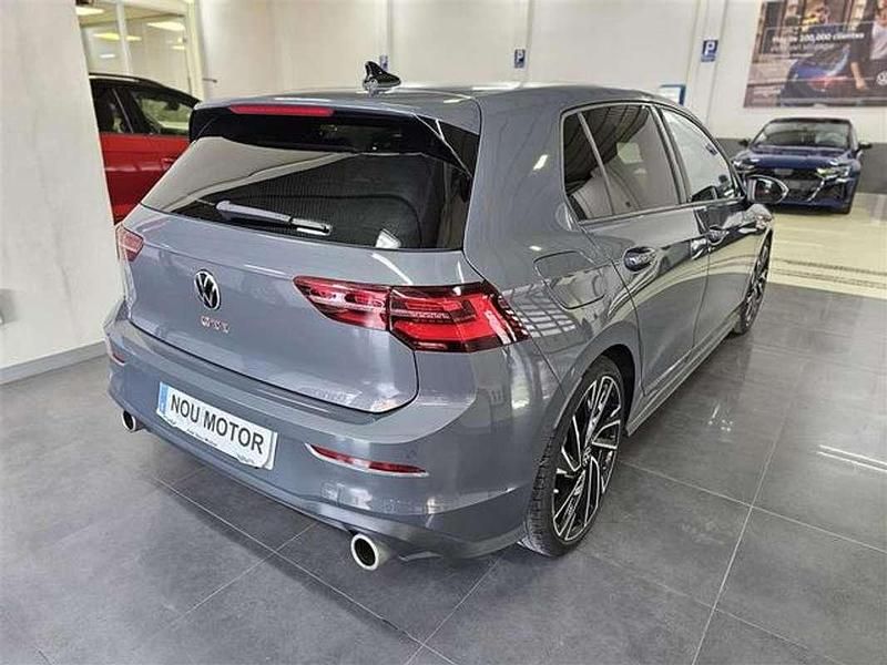 Usado VW Golf VIII GTI 245 CV (180 kW) 2022 Gris Utilitario