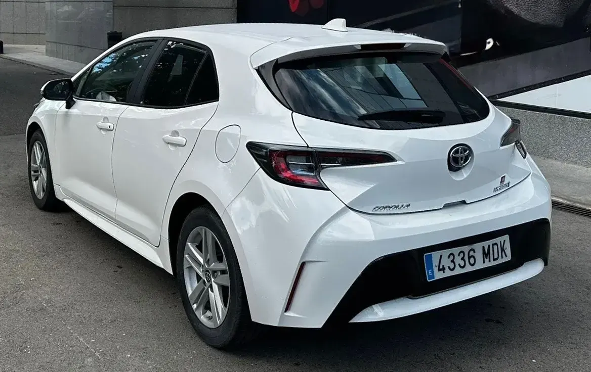 Usado Toyota Corolla Active 122 CV (89 kW) 2022 Blanco