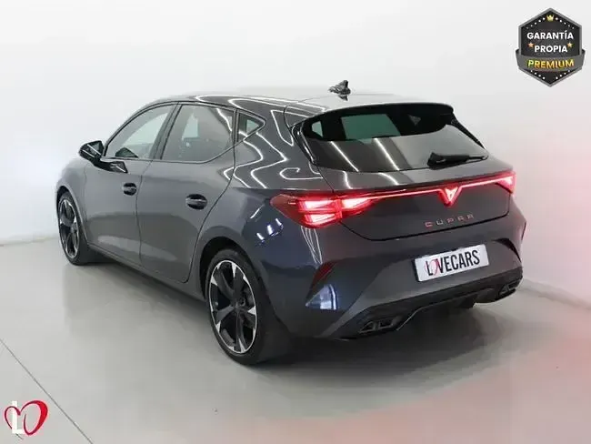 Usado Cupra Leon 150 CV (110 kW) 2025 Gris Berlina