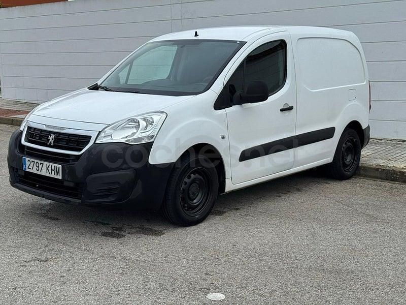 Usado Citroën Berlingo Live 75 CV (55 kW) 2018 Blanco Monovolumen