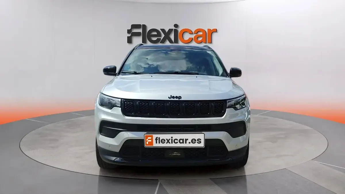 Usado Jeep Compass 131 CV (96 kW) 2022 Gris SUV