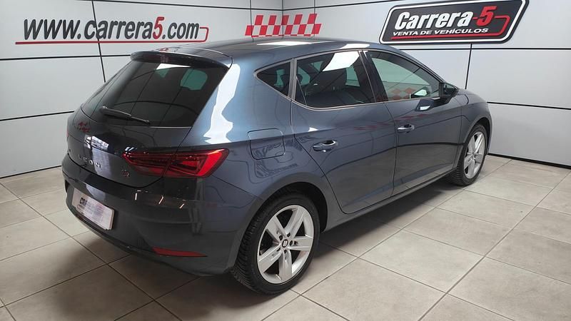 Usado Seat Leon FR 130 CV (95 kW) 2018 Azul