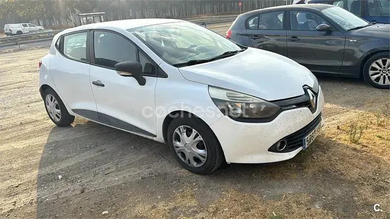 Usado Renault Clio IV Expression 75 CV (55 kW) 2013 Blanco Berlina