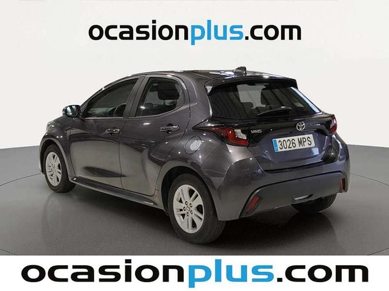 Usado Toyota Yaris Edition 125 CV (91 kW) 2024 Gris Utilitario