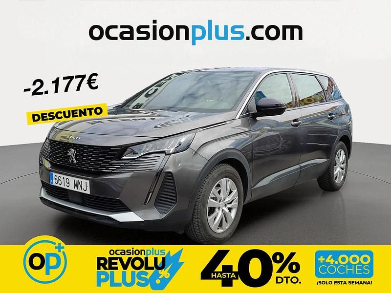 Usado Peugeot 5008 Active 136 CV (100 kW) 2024 Gris SUV