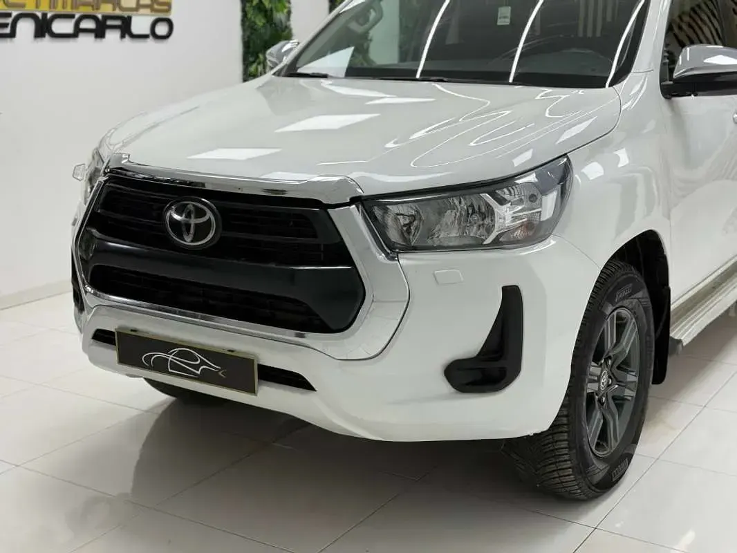 Usado Toyota HiLux 204 CV (150 kW) 2021 Blanco Pickup/Camioneta