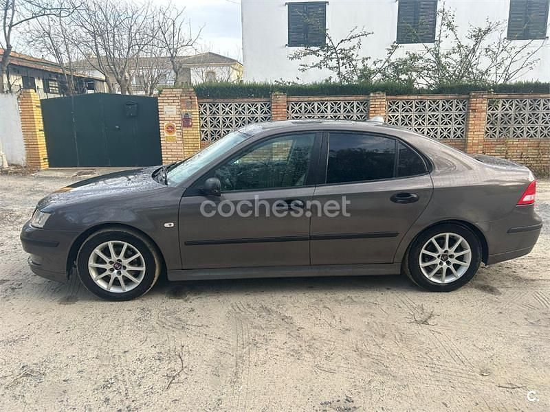 Usado Saab 9-3 Linear 122 CV (89 kW) 2005 Gris / plata Berlina